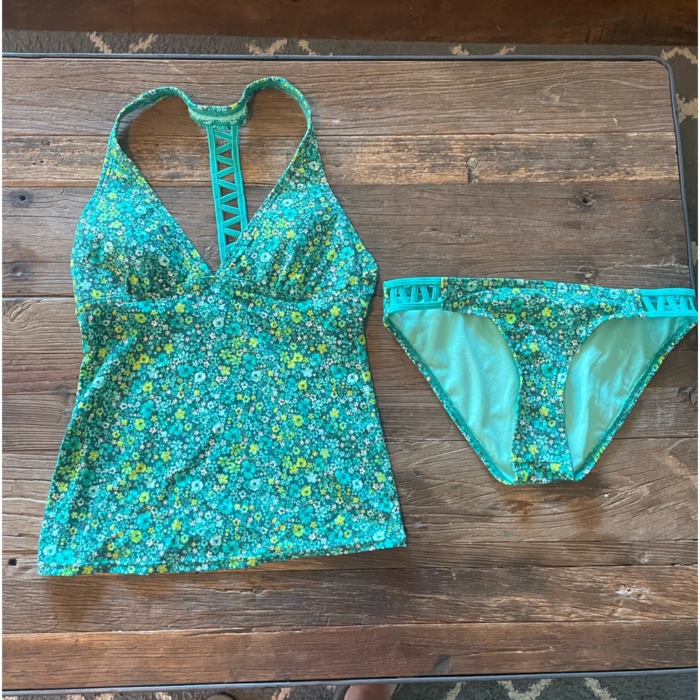 Athleta Small green floral racerback tankini and matching bottoms.